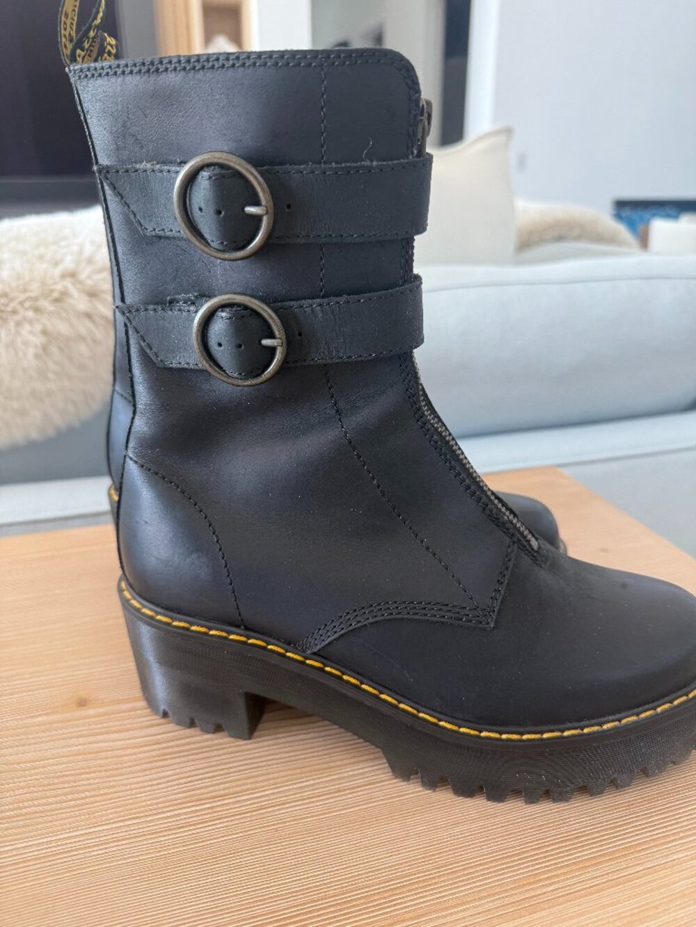Dr. Martens Tamela Black Wyoming Leather - Picture 4 of 5